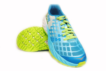 Hoka One One Clayton Peso mini con maxi-amortiguación