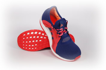Adidas Pure Boost X Adidas busca mujeres corredoras