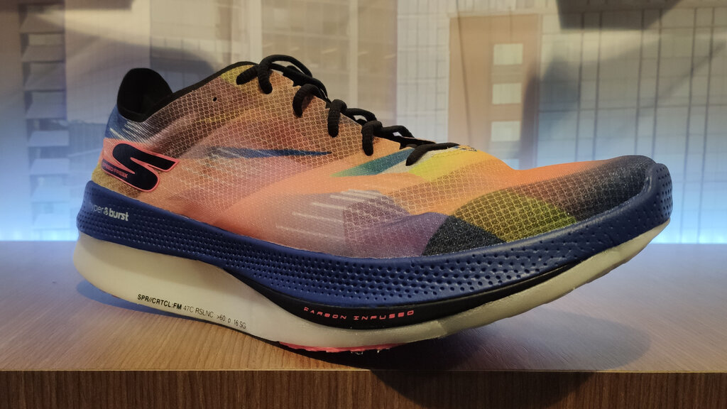 skechers go run speed freek intense