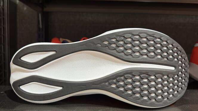 ASICS EvoRide Speed 3, análisis: review, recomendación, precio y