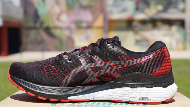 ASICS Kayano 28, recomendación, y especificaciones