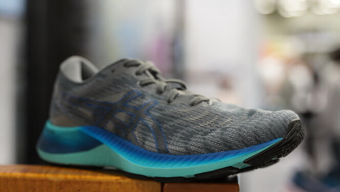 Asics gel deals kayano light