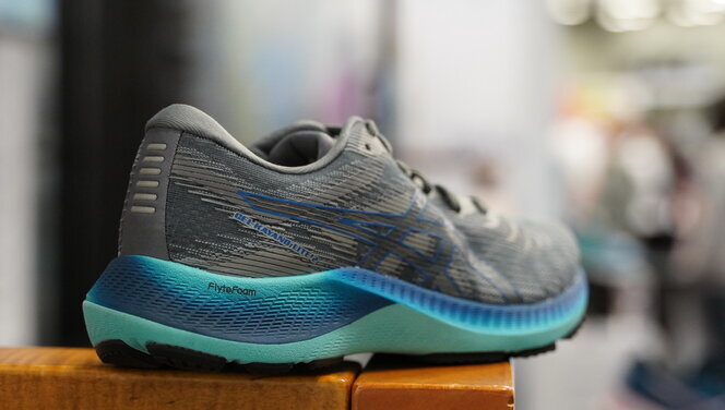 Asic on sale kayano 2