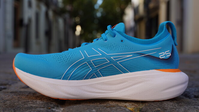 ASICS Gel Nimbus 25 Review  Esto es lo que todo el mundo espera de una  zapatilla de amortiguación 