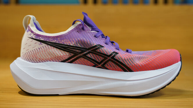 ASICS Megablast