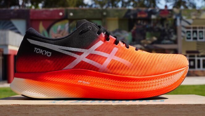 ASICS Metaspeed Sky, análisis: review, recomendación, precio y  especificaciones