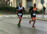 Sujecin perfecta en las Asics Noosa FF