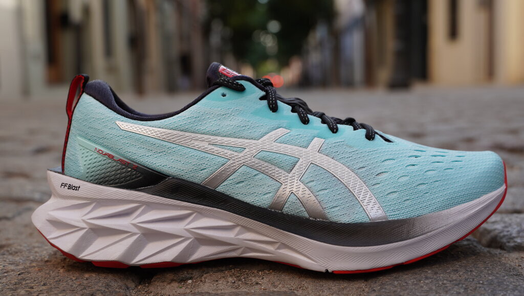 ASICS Novablast 2, análisis: review, recomendación, precio y  especificaciones