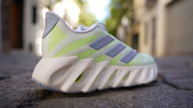 Adidas deals con huecos