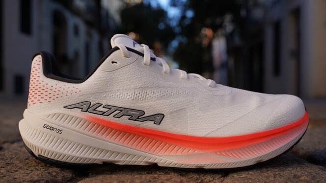 Altra Experience Flow 3