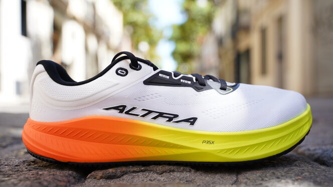 >Altra Torin 9