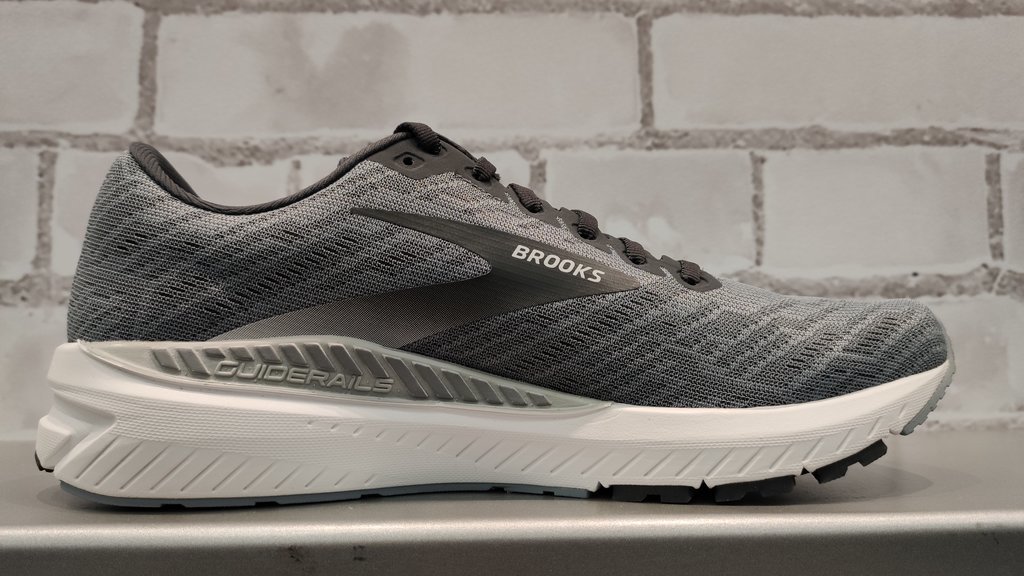 amazon brooks ravenna 11