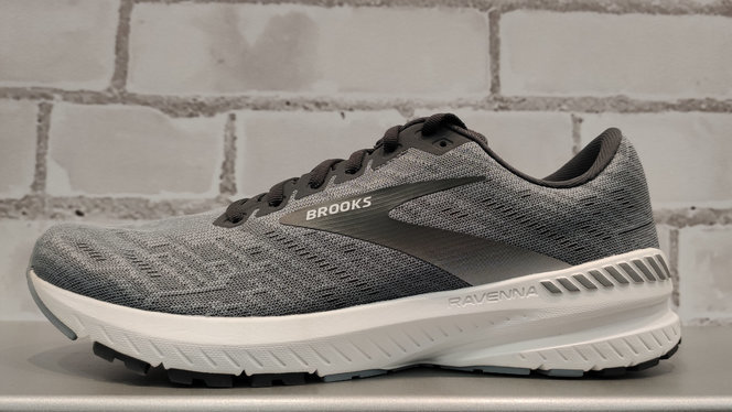 amazon brooks ravenna 11