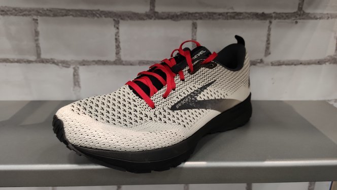 Brooks Revel 4, análisis: review, recomendación, precio y especificaciones