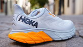 Hoka Arahi 6