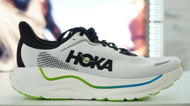 Hoka Arahi 9