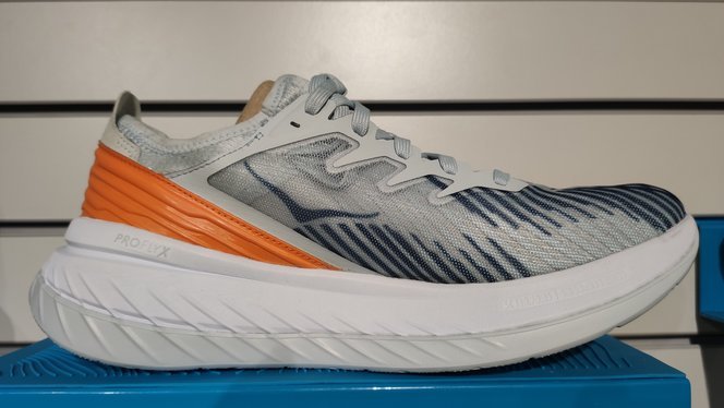 Hoka Carbon X-SPE