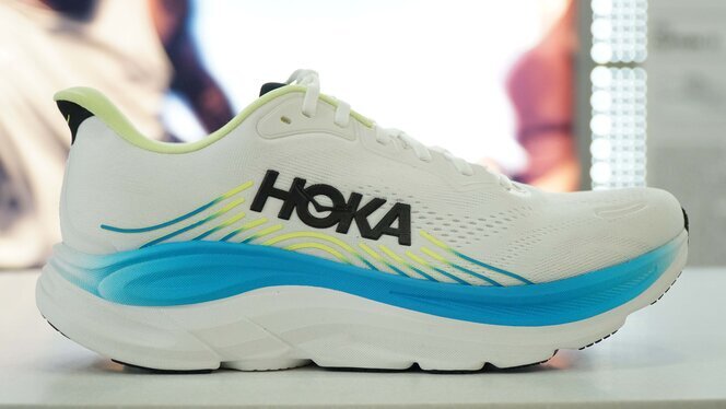 Hoka Clifton 11