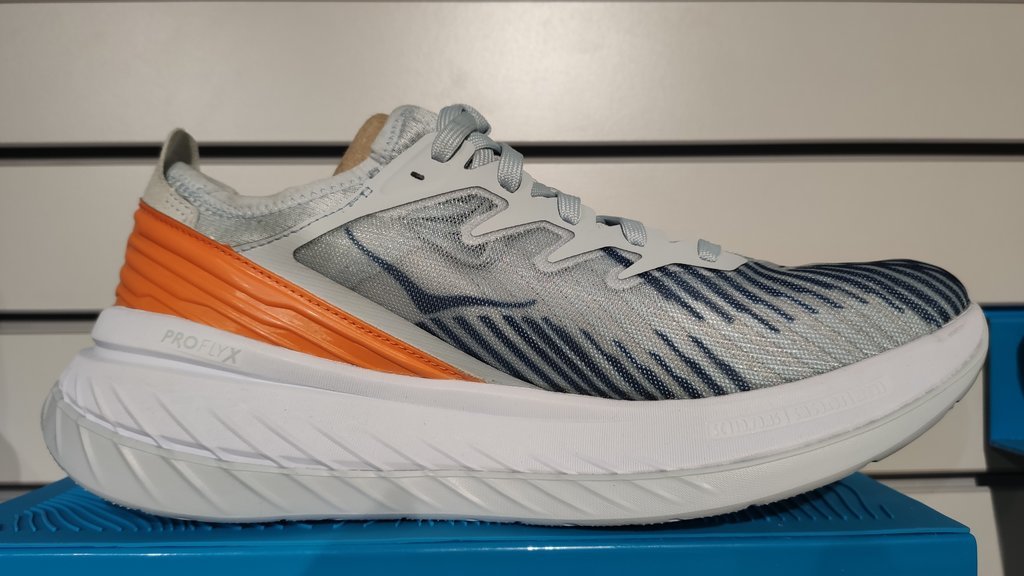 hoka carbon x spe vs nike vaporfly next