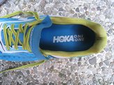 Hoka One One Tracer - Collar un tanto peculiar