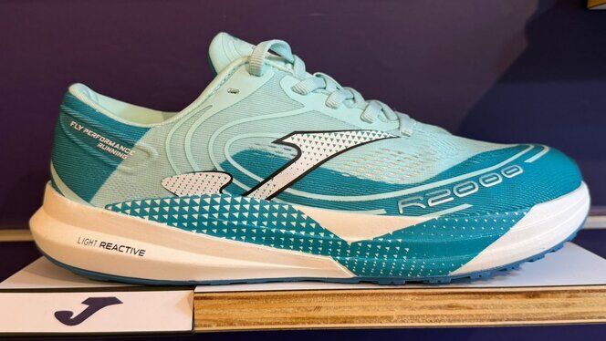 Joma R2000 Footshape