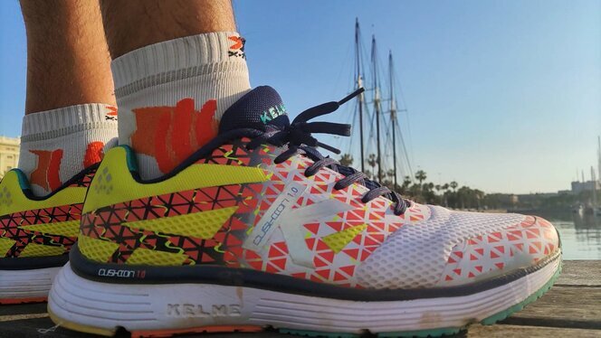 Kelme Cushion Barcelona, análisis: review, recomendación, precio y  especificaciones
