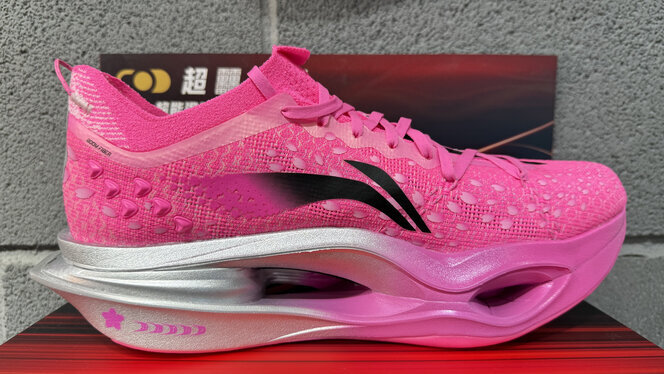 Li-Ning Feidian 6 Ultra