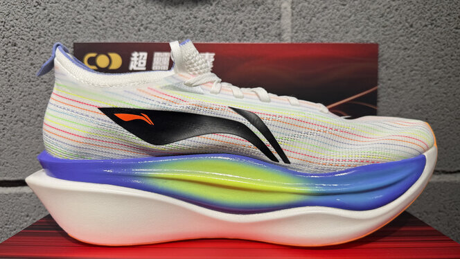 Preview Li-Ning - Feidian Elite 6