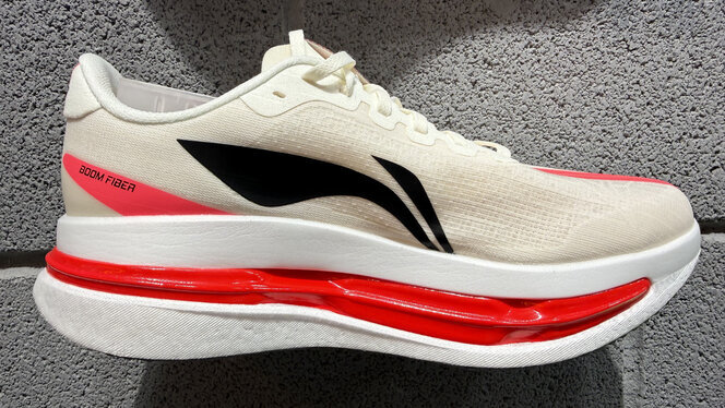 LI-NING RED HARE 9 ULTRA 軽量ランニングUS8/25.5 Li-Ning Red Hare 9 Ultra, análisis: review, recomendación, precio