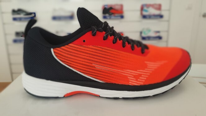 Mizuno sonic 2 on sale