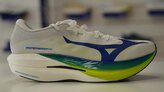 Mizuno Hyperwarp Pro