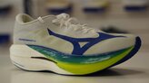 Mizuno Hyperwarp Pro