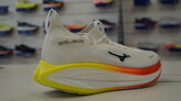 Mizuno Neo Vista 3