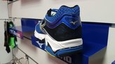 Mizuno Wave Equate