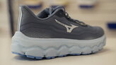 Mizuno Wave Horizon 9