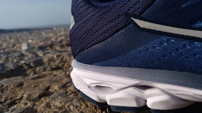 Mizuno Wave Rider 23 - ROADRUNNINGReview.com