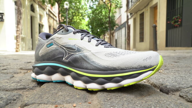 Mizuno Wave Sky 7 en promoción  Mujer Zapatillas Terrenos mixtos