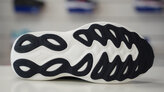 Mizuno Wave Sky 9