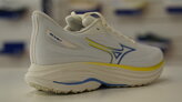 Mizuno Wave Ultima 17