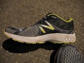 Doble densidad y Tbeam dan el soporte de estas New Balance 1260v6