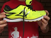 Visin lateral de la New Balance 880 V6