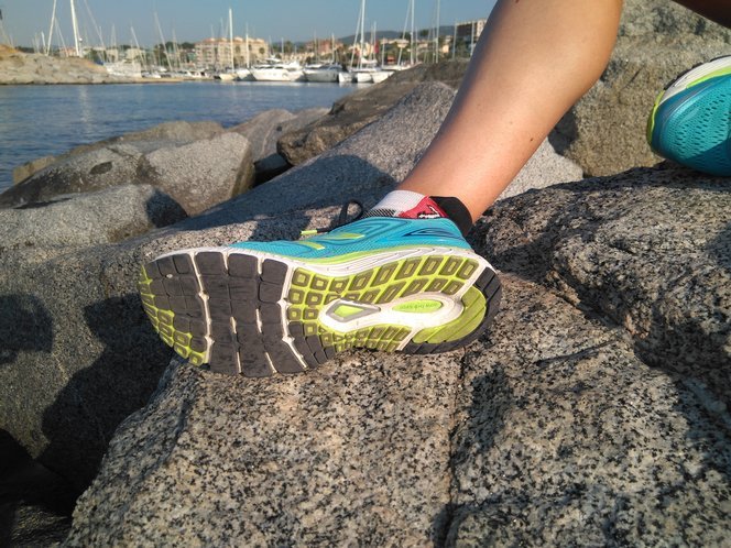 New Balance 880v7 analisis review recomendacion precio y especificaciones