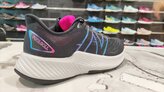 New Balance FuelCell Prism v2