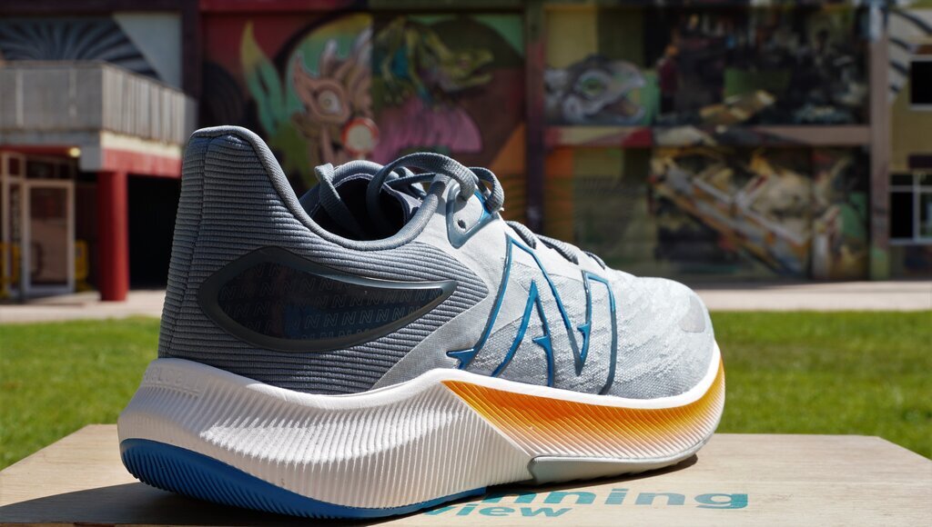 New Balance FuelCell Propel v3 - AnÃ¡lisis y opiniÃ³n - Zapatilla: Entrenamiento - Review 