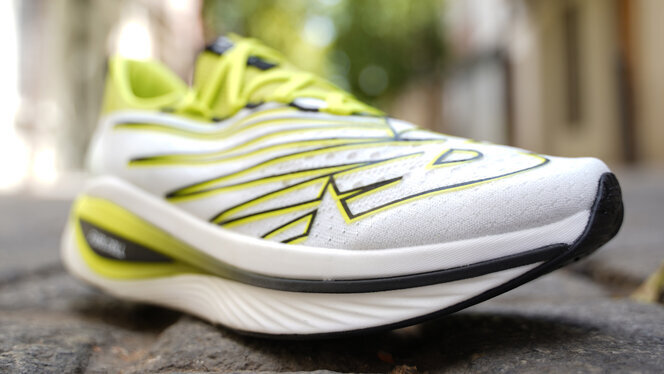 New Balance FuelCell SuperComp Elite v3, análisis: review