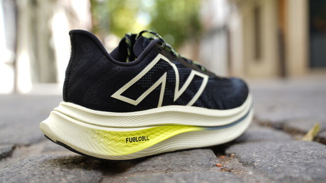 New Balance FuelCell SuperComp Trainer v2, análisis: review