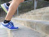 New Balance Vazee Breathe-da de series en escaleras