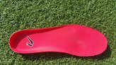 Newton Running FATE II plantilla bastante fina de unos 2/3 millimetros.