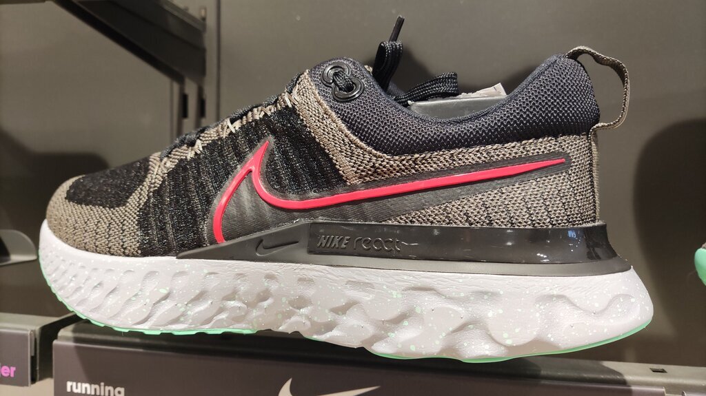 nike react infinity run flyknit 2 pronation