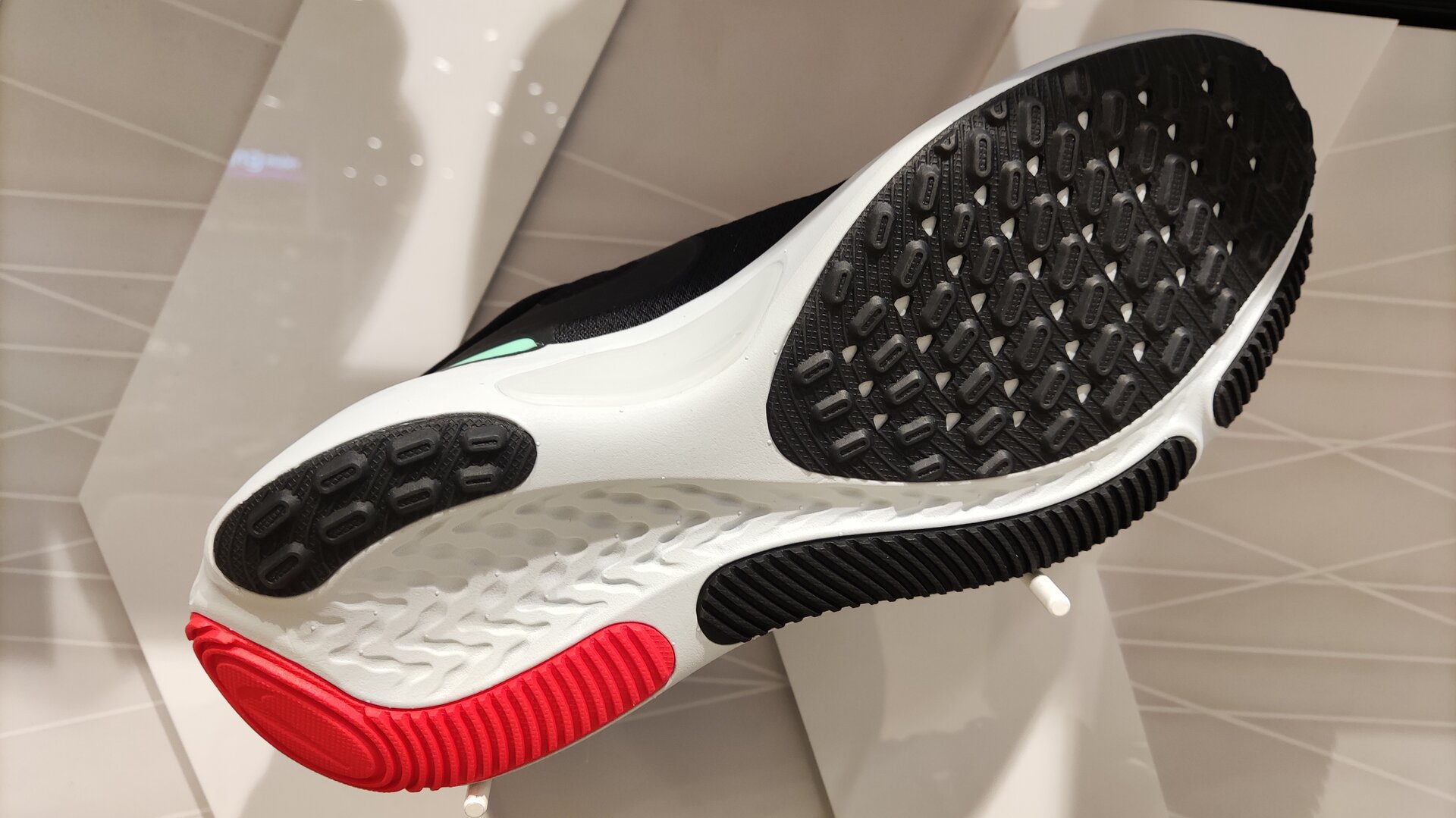 react miler nike